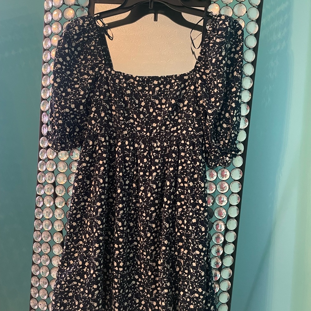Francesca's Collections Black and White Floral Dress